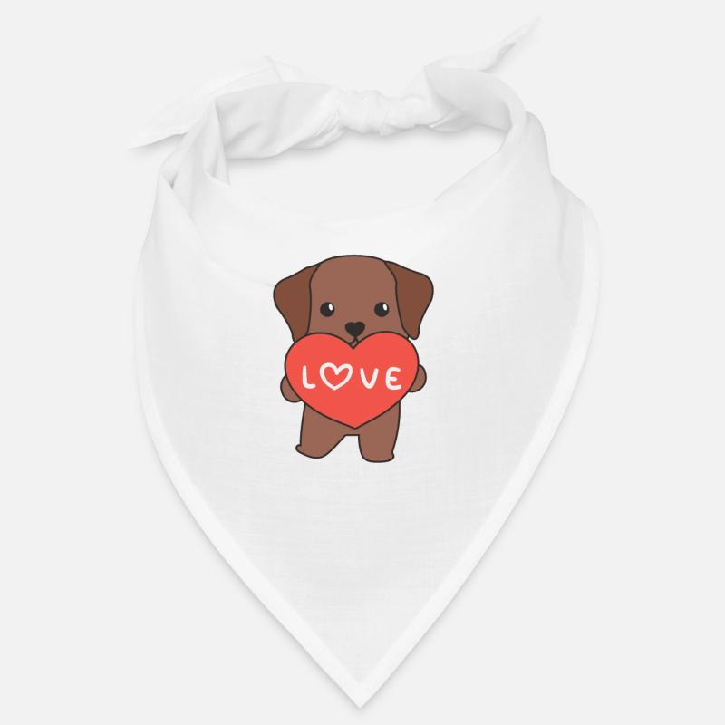 Labrador pour la Saint-Valentin de jolis animaux avec des cœurs Bandana