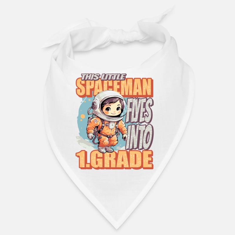 Ce petit astronaute vole dans le premier Bandana