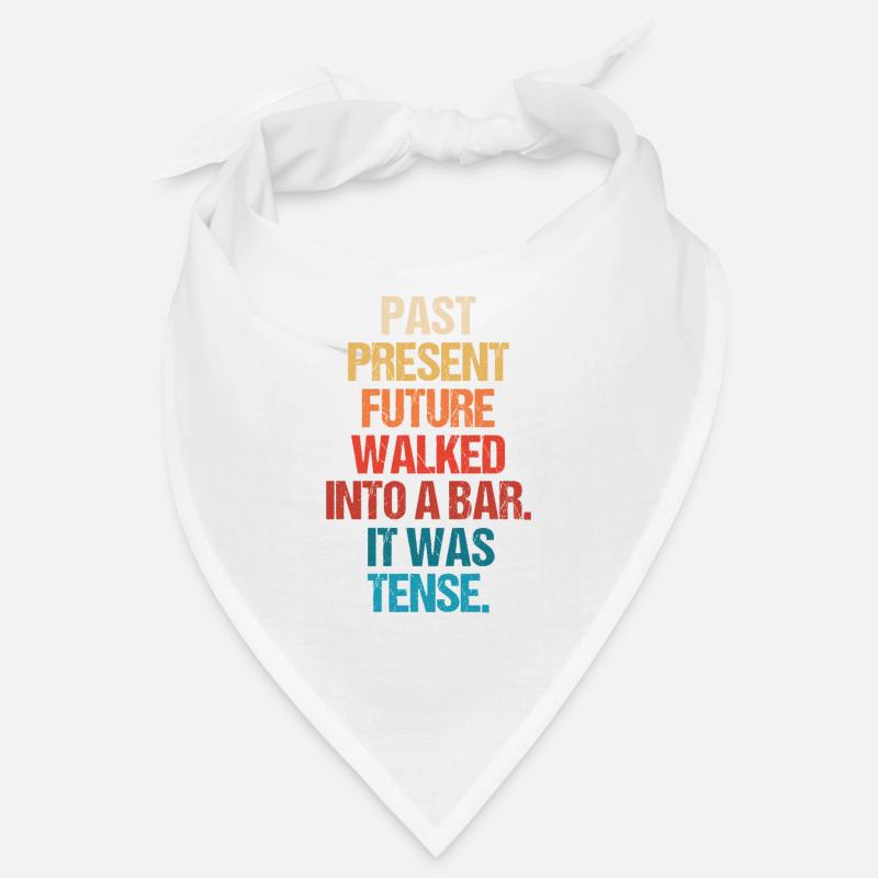 Past Present Future Ging In Eine Bar, Es War Bandana
