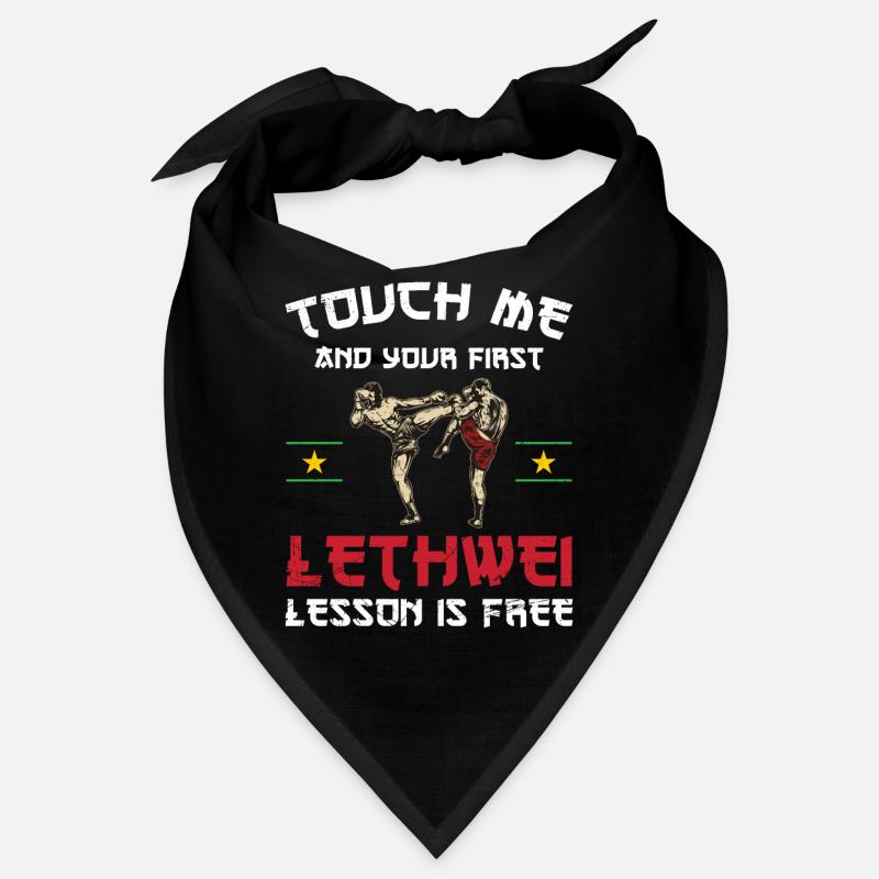 Touchez-moi et votre première leçon de Lethwei est Bandana