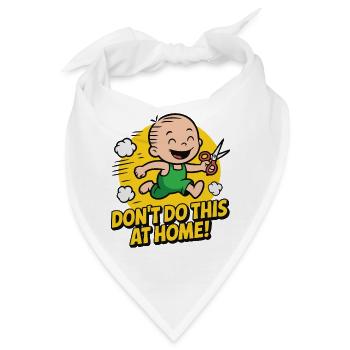 Humorvolles Kleinkind, das mit Scherendesign rennt - Bandana - Weiß - Vorne