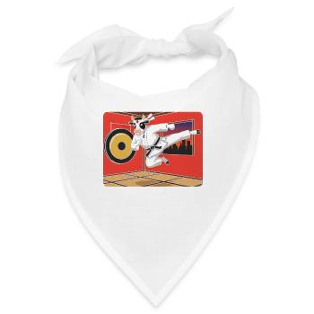Kuh im Karatekick vor rotem Dojo - Bandana - Weiß - Vorne