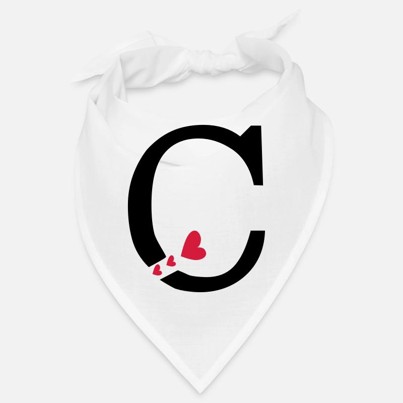 Capital lettre C avec des coeurs Bandana
