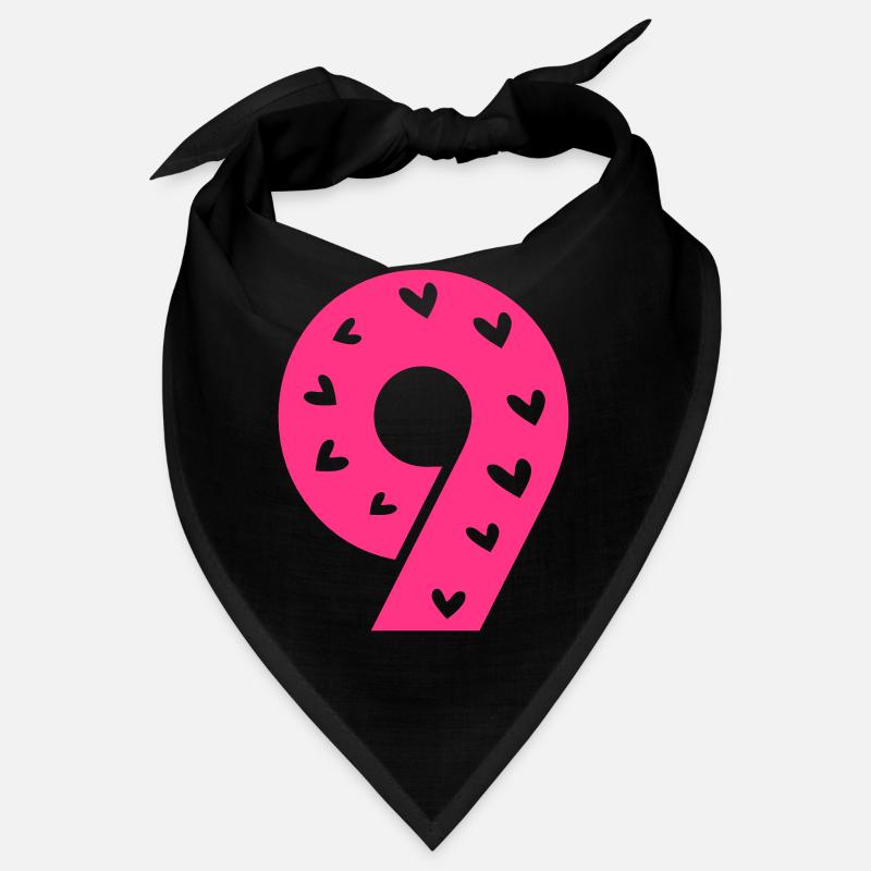Nummer 9 mit Herzmuster Bandana