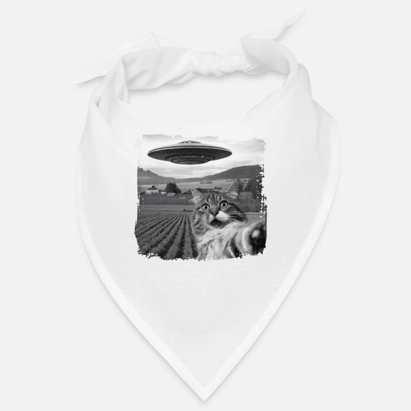 Funny Scared Cat Selfie UFO Alien Bandana