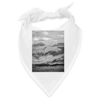 Berge im Schwarz-Weißen Nebel - Bandana - Weiß - Vorne
