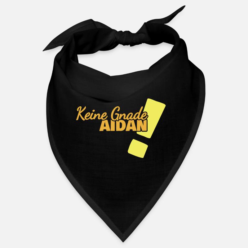 Aidan dans le rôle de l’humour Bandana