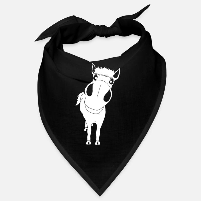 Gros plan sur un cheval blanc Bandana