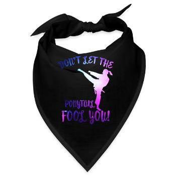 Lassen Sie nicht die Ponytail Fool You, Karate Girl - Bandana - Schwarz - Vorne