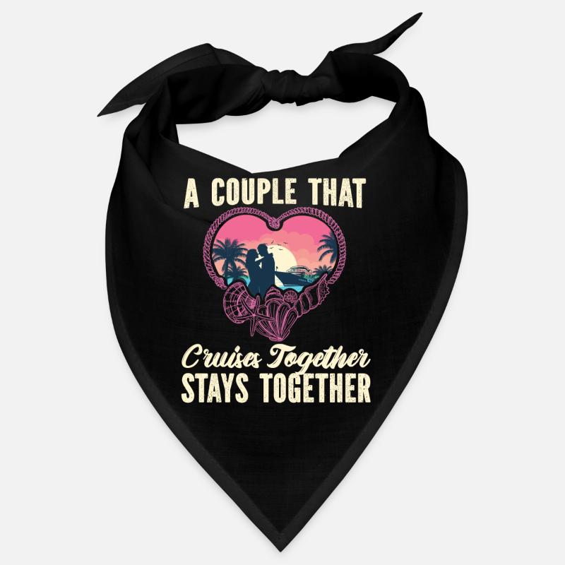 Couples de vacances en bateau de croisière Bandana