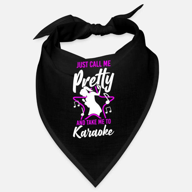 La chanteuse de karaoké m’appelle juste jolie Bandana