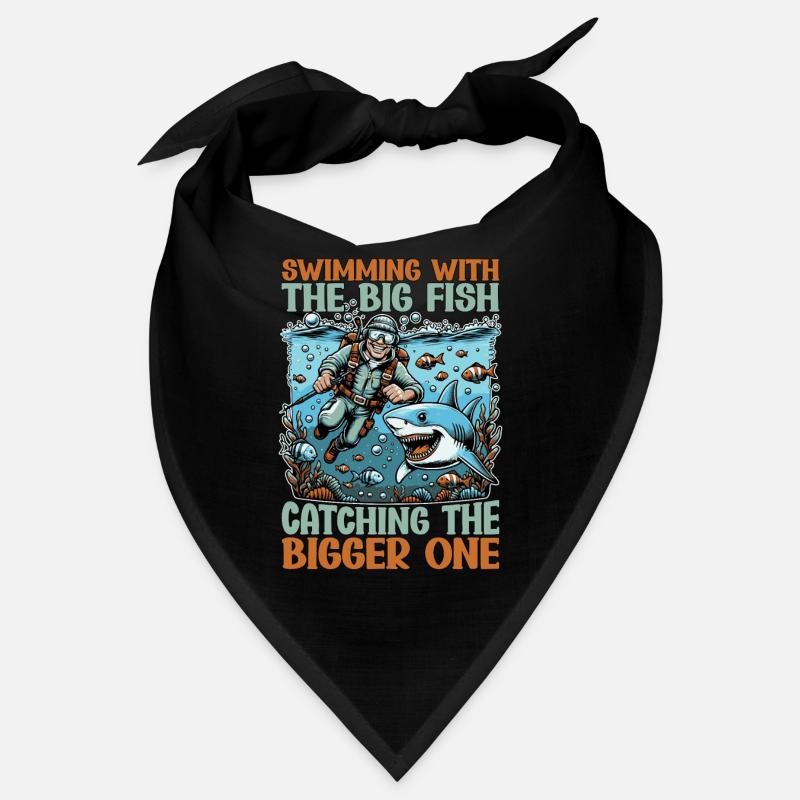 Chasse au requin Nager avec le gros poisson nageur Bandana