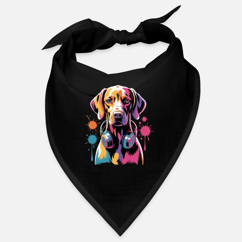 Viszla avec un casque Bandana
