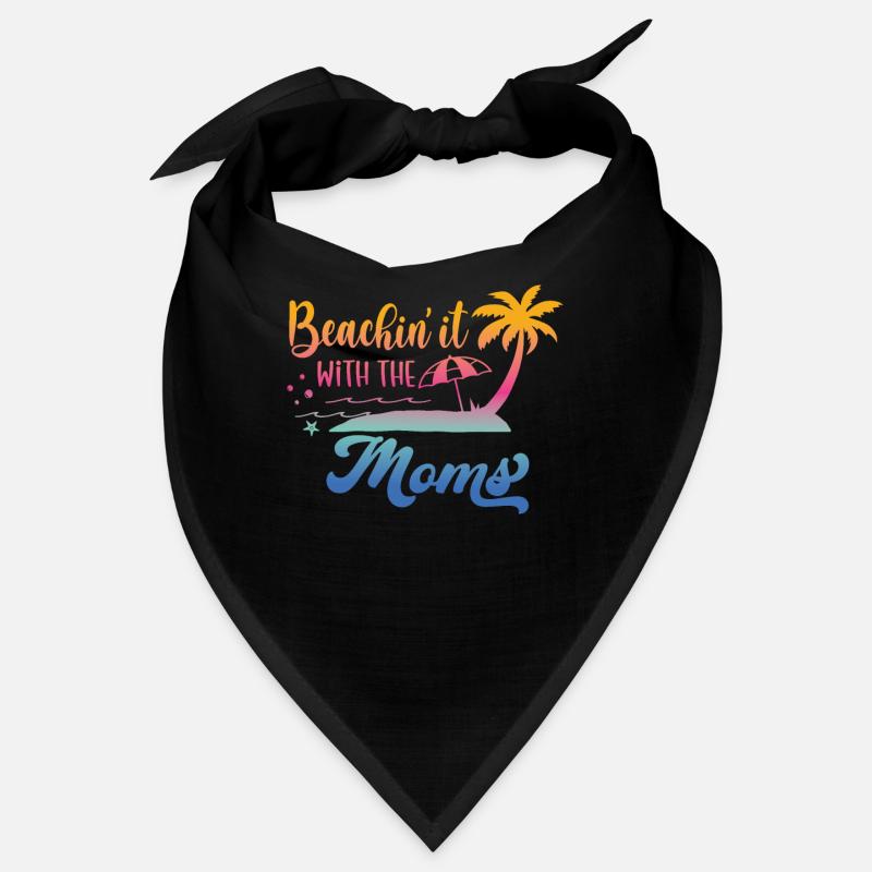 Vacances à la plage avec les mères le week-end Bandana