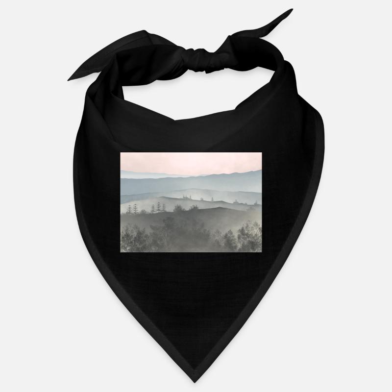 Lever de soleil dans les montagnes de brume Bandana