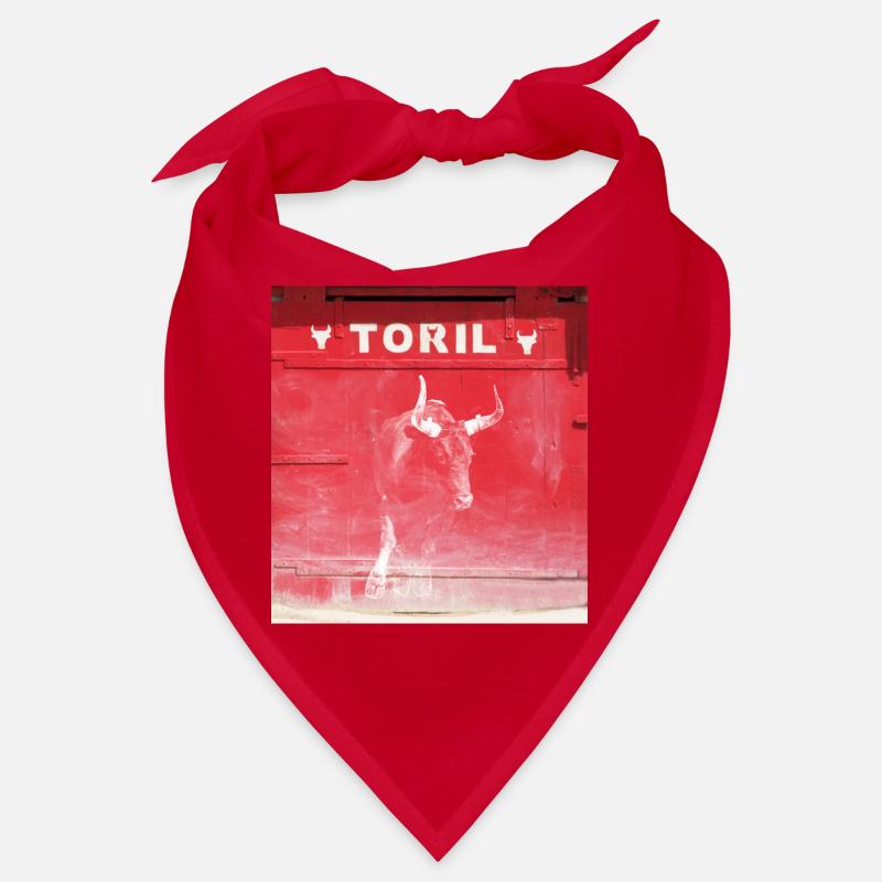 Taureau devant le Toril Camargue Modifier Bandana