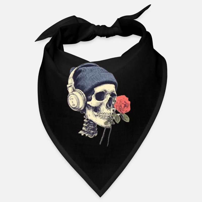 Skull mit Kopfhörern und Rose Bandana
