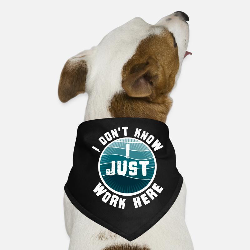 Funny I Don't Know I Just Work Here Sarcastic Joke Dog Bandana