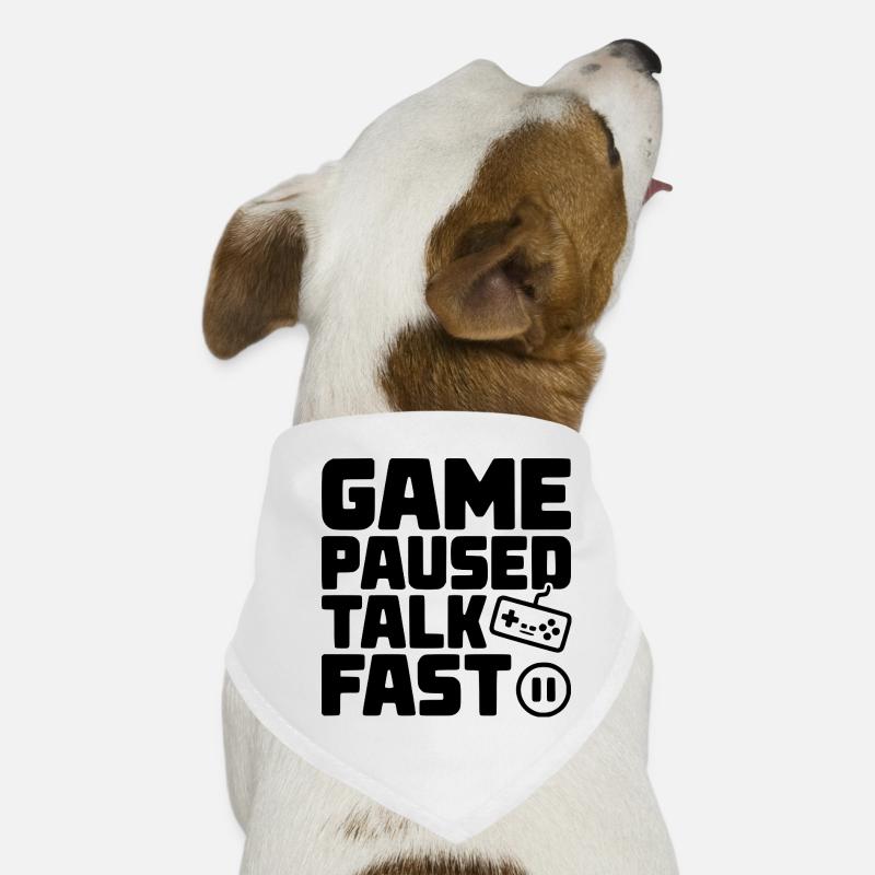 Le jeu a mis en pause Parler vite Bandana pour chien