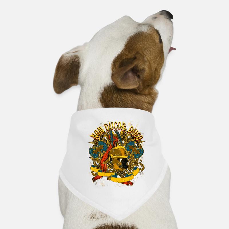 Non Ducor Duco mit den römischen Waffen Hunde-Bandana