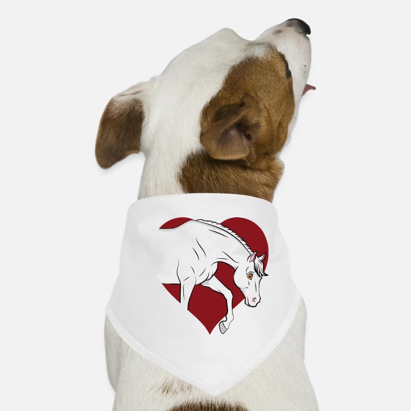 Un dessin manga d'un cheval Abbayan et un coeur Bandana pour chien