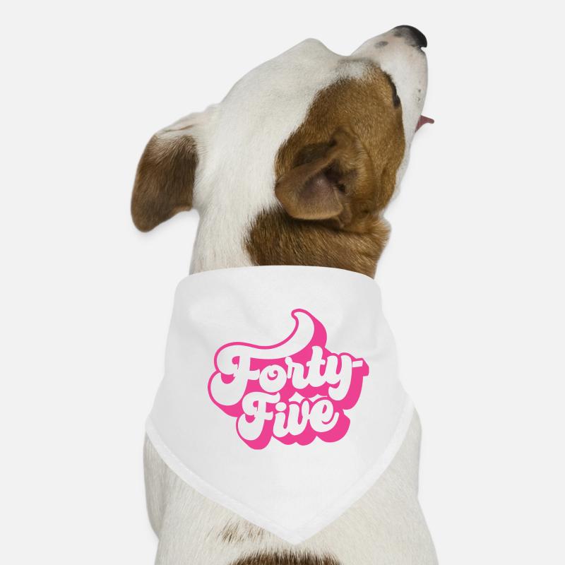 Quarante-cinq femmes du 45e anniversaire de ses 45 ans Bandana pour chien