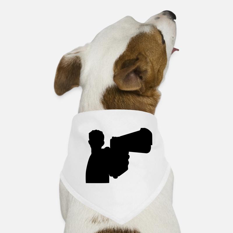 Mann mit Waffe Hunde-Bandana