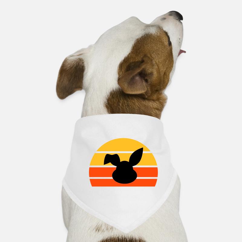 Tête de lapin avec oreille pliée devant un demi-soleil Bandana pour chien
