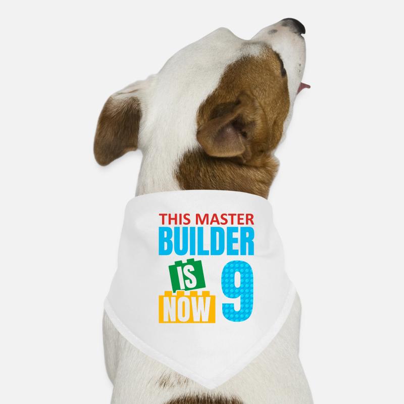 Ce constructeur a maintenant 9 ans, Toy Blocks 9. Bandana pour chien