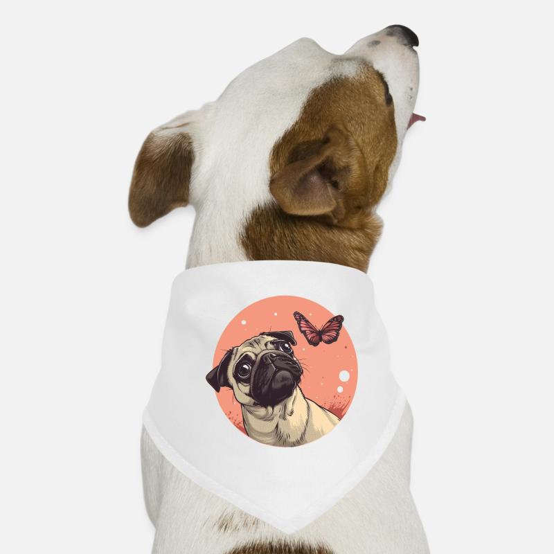 Carlin avec papillon Bandana pour chien