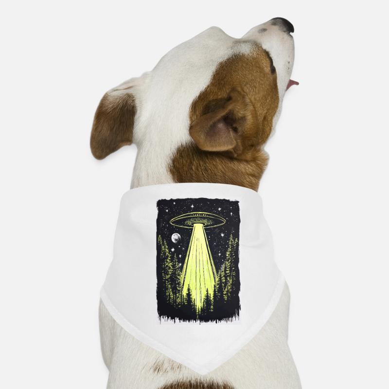UFO in den Mitternachtskiefern Hunde-Bandana