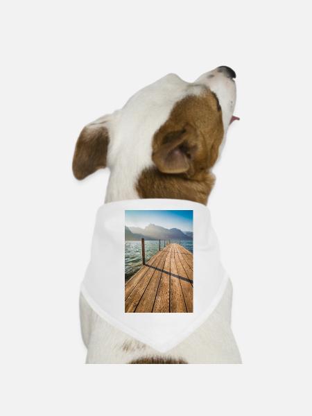 Jetée en bois au lac de la montagne au soleil - Bandana pour chien - blanc - Devant
