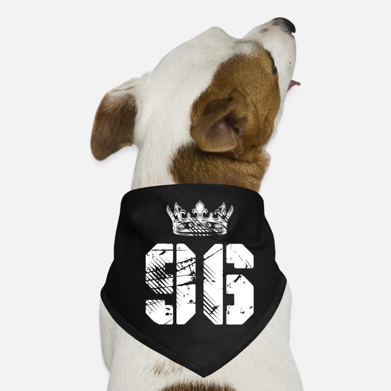 96 Couronne numérique Bandana pour chien
