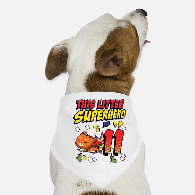 Ce petit super-héros est 11 propriétaire de chat 11. Bandana pour chien