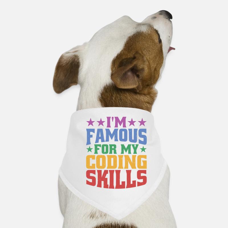 Je suis célèbre pour mes compétences en codage Bandana pour chien