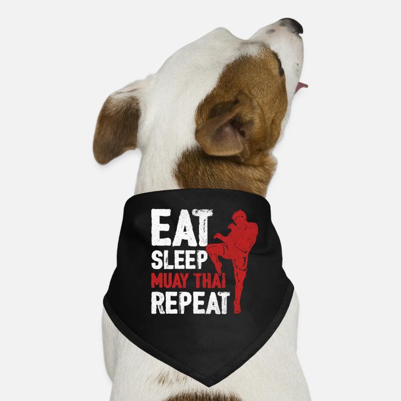 manger dormir muay thaï répéter boxe thaïlandaise art de Bandana pour chien