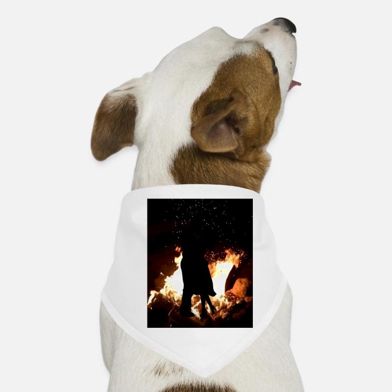 Premier Baiser en feu Bandana pour chien