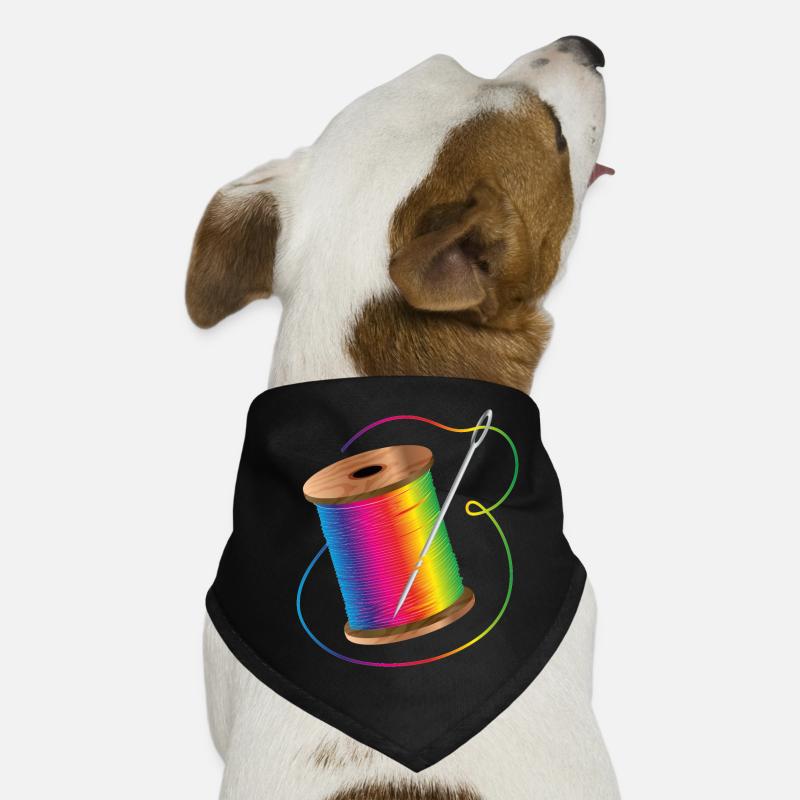 leuchtender Nähgarn in Regenbogenfarben mit Nadel Hunde-Bandana
