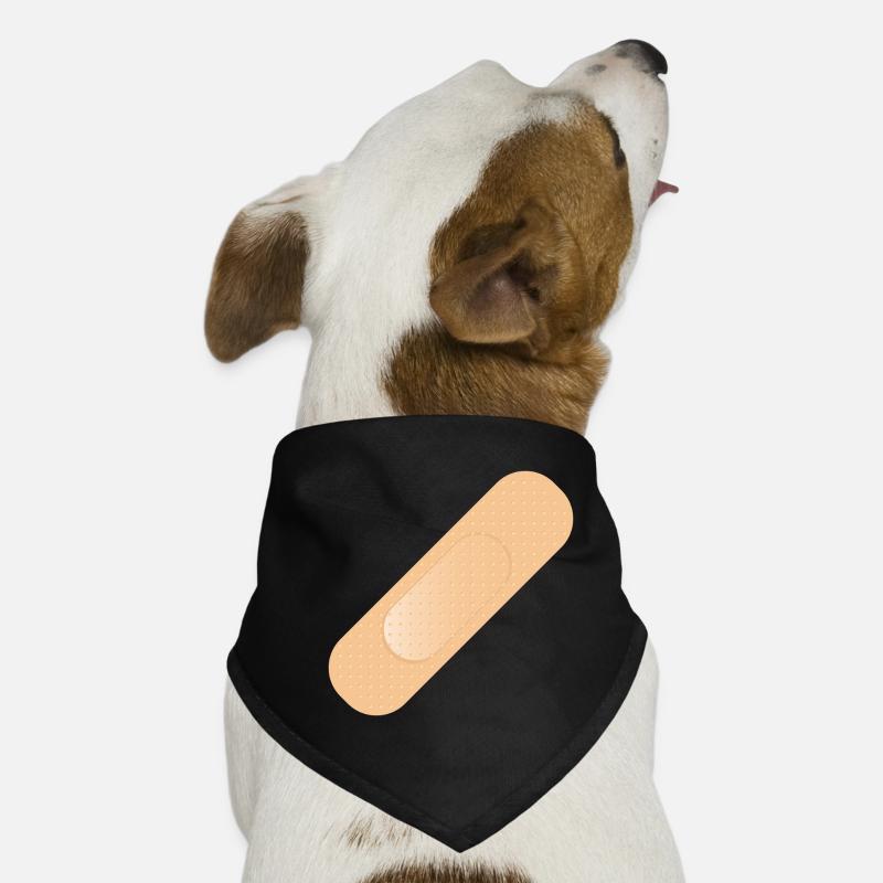 einfaches Heftpflaster als Gestaltungselement Hunde-Bandana