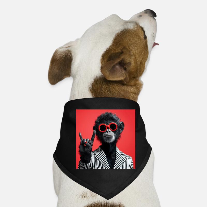 Singe en lunettes de soleil rouges faisant un geste de rock Bandana pour chien