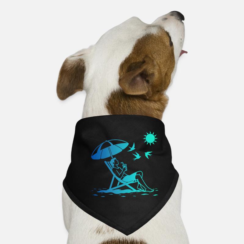 Se détendre sur une chaise longue sur la plage Bandana pour chien