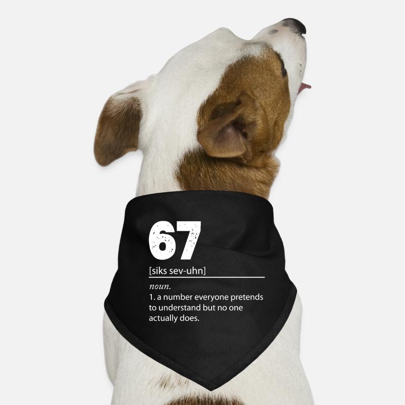 67 - Siebenundsechzig Nummer 67 Meme Sechs Sieben. Hunde-Bandana