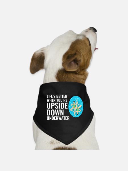 La vie est meilleure en nageant à l'envers sous l'eau - Bandana pour chien - noir - Devant