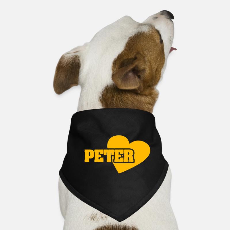 Peter dans le rôle de l’amour Bandana pour chien