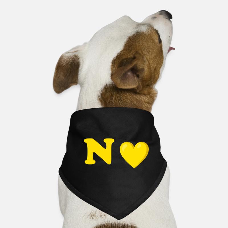Conception de lettre de coeur jaune Bandana pour chien