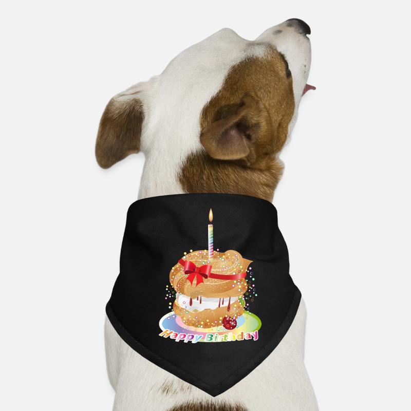 Zum Geburtstag ein gefüllter Windbeutel mit Kerze Hunde-Bandana