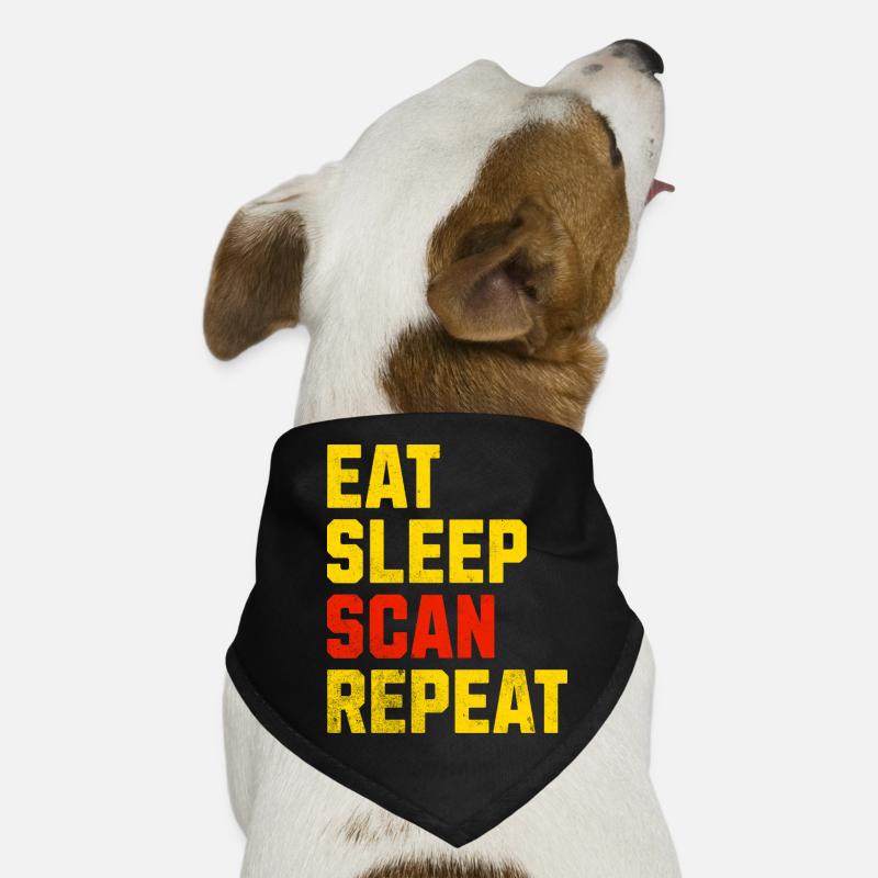 Geschenk T-Shirt Verkäufer EAT SLEEP SCAN REPEAT Hunde-Bandana