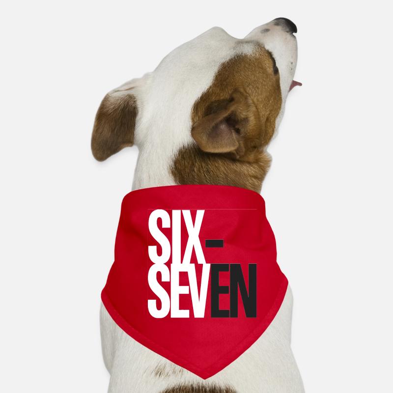 Typographie de chevauchement des Six et Sept Bandana pour chien