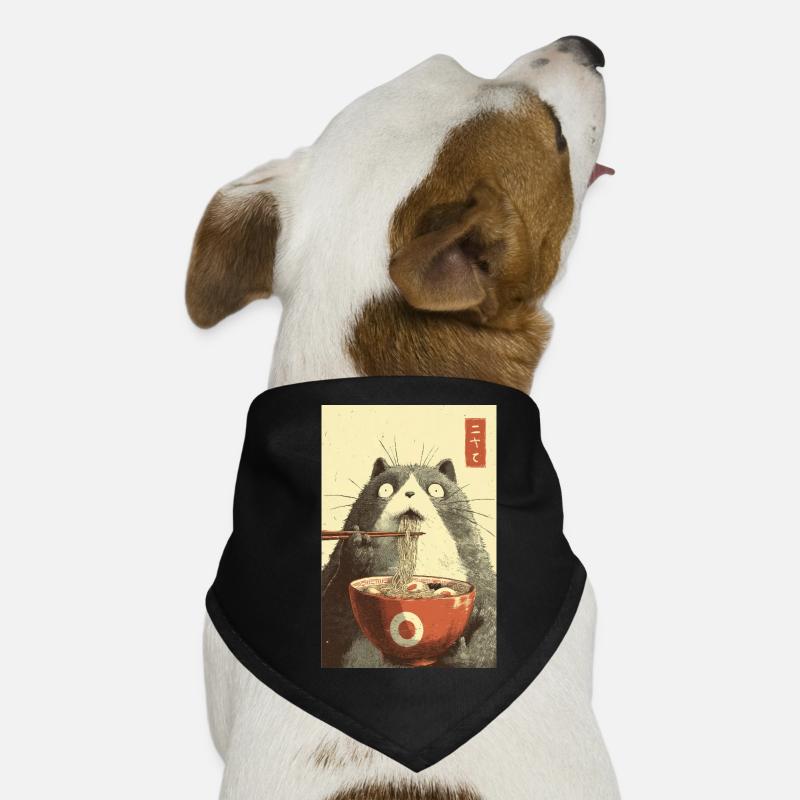 Chat choqué mangeant des ramen Bandana pour chien