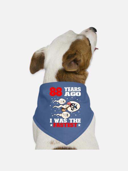 Lustiger Geburtstagsspruch 88 Jahre Alt - Hunde-Bandana - Rot - Vorne